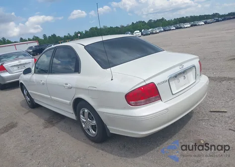 2004 Hyundai Sonata z USA, uszkodzony, nr VIN KMHWF25HX4A014986